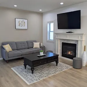  Holiday home Cheer Full 4 Bed, 4 Bath Pet Friendly, Easy Access