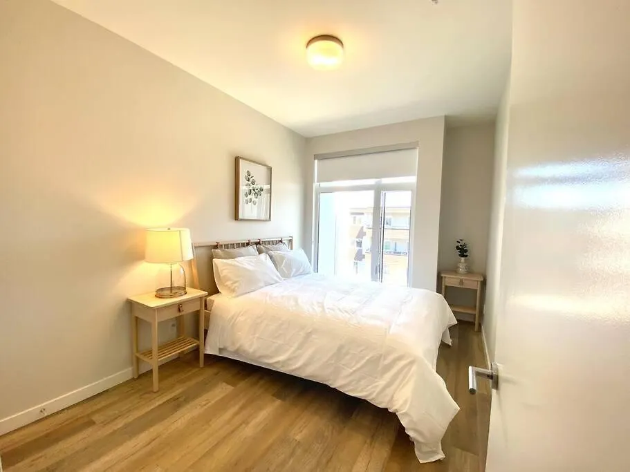 Lovely Brand New Condo Sidney
